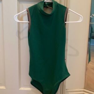 Yumiko gorgeous green Leo